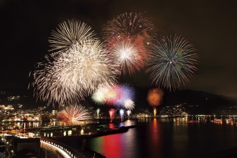 第80回　按針祭 10日の花火は20,000発！